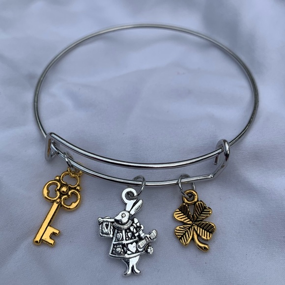 Brand New! Handmade! Adjustable Charm Bangle Bracelet! - Picture 3 of 3